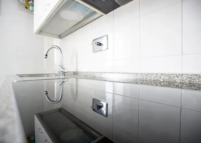 Aeterna - Metro A , 20 Min To The Center - Free Wi-fi Appartement